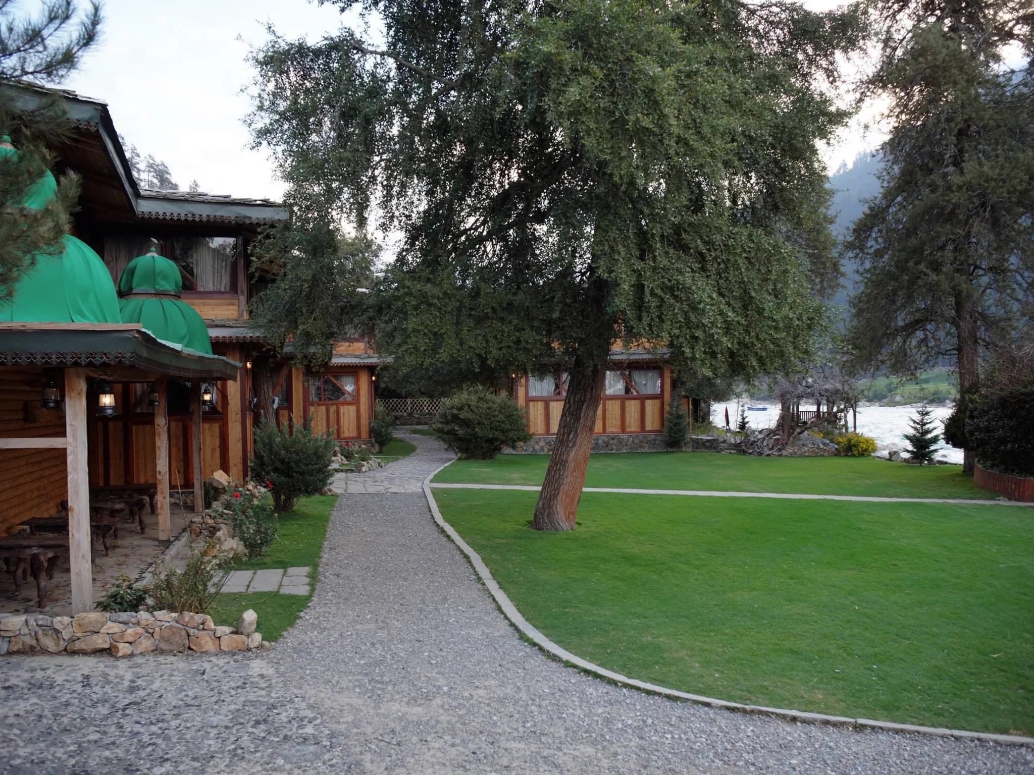 Lidder Riverside Retreat